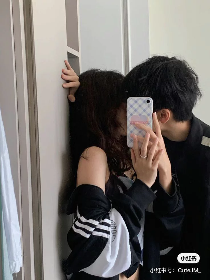 Sau Khi Bị Thương Do Quan Hệ, Người Khám Cho Tôi Là Bạch Nguyệt Quang